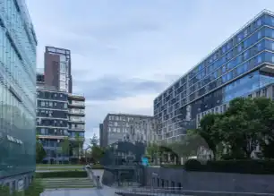 潮玩新趋势：拉布布二手价暴跌，新款也能低价入手