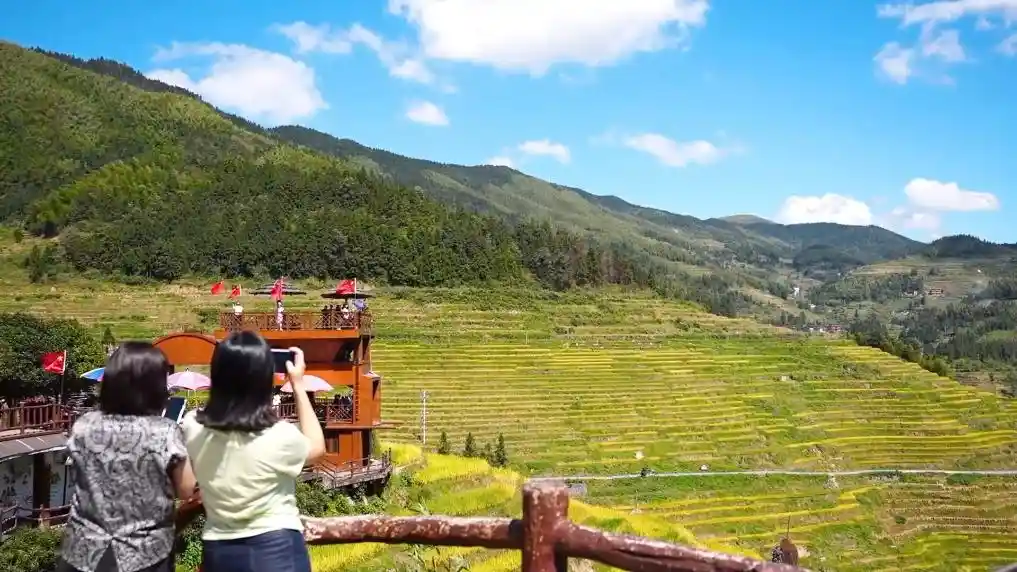 金秋文旅新势力:消费场景焕新点燃经济新动能