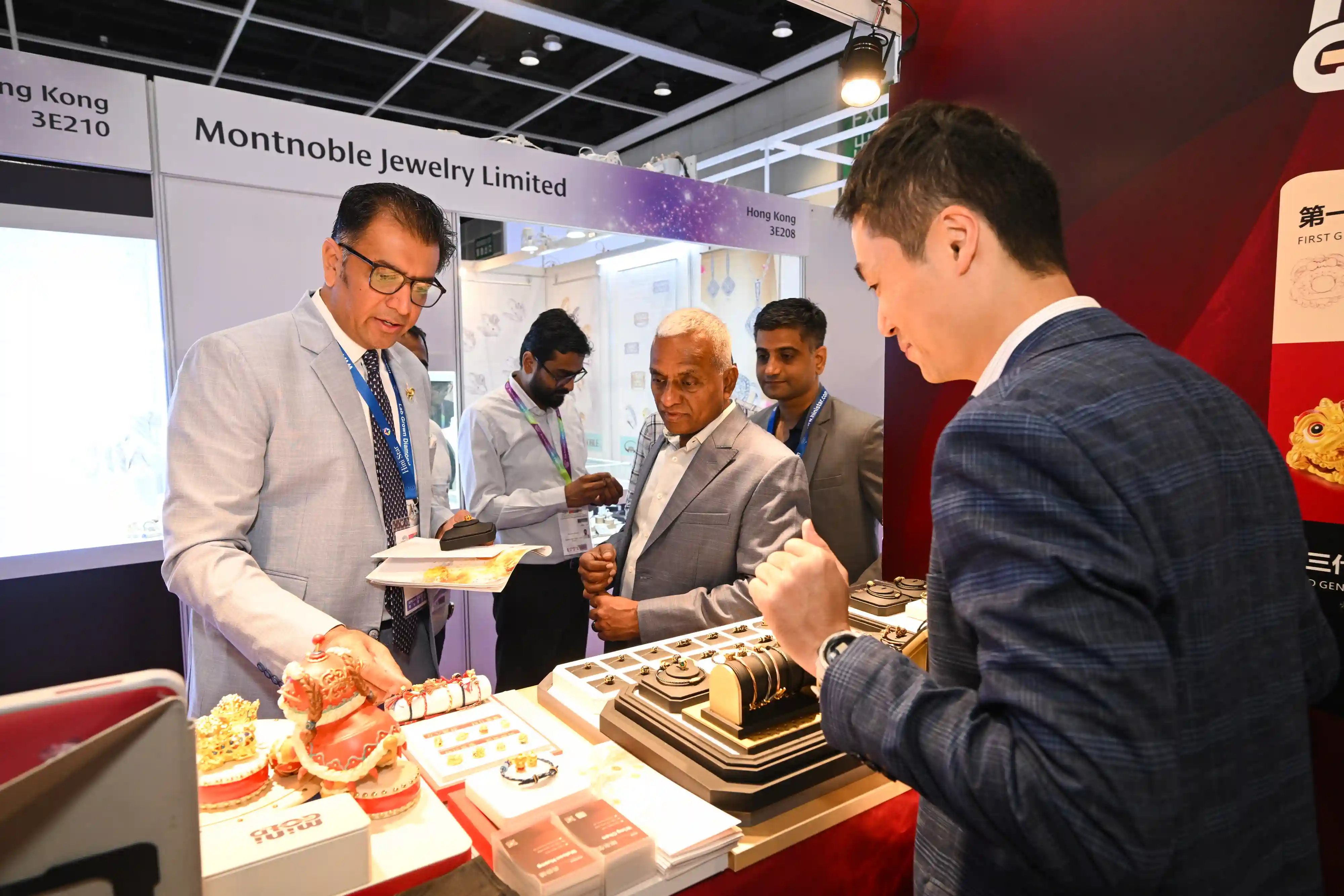 黄金新丝路：中国金名片闪耀世界