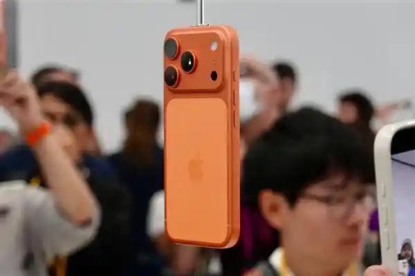 iPhone 18 Pro震撼登场！十大黑科技引爆未来手机新纪元