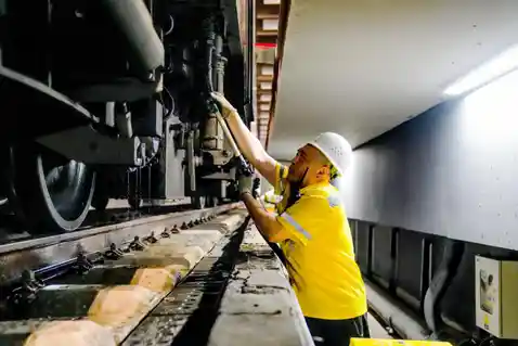 汗水浇灌清泉路——北京丰台站‘隐形水卫士’的无声守护