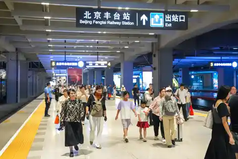 汗水浇灌清泉路——北京丰台站‘隐形水卫士’的无声守护