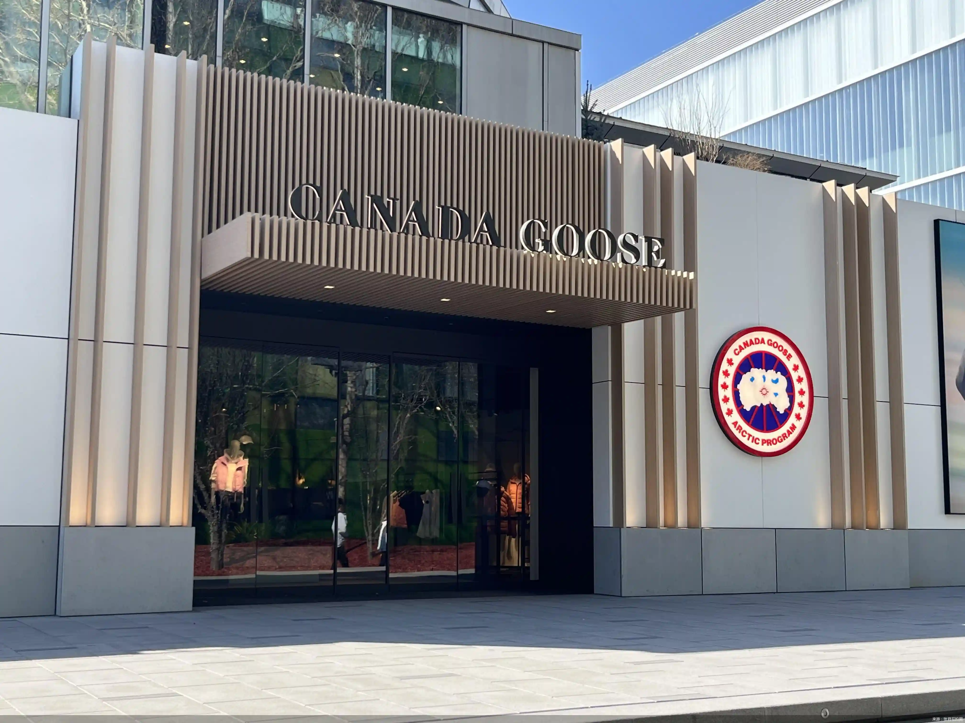 加拿大鹅欲售身：高端羽绒巨头或迎新东家