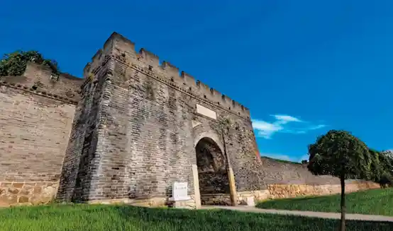 千山涅槃：钢城山水间，重生新传奇