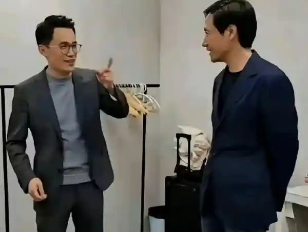 因泄密与利益冲突引爆舆论！小米中国区市场掌门王腾突遭免职