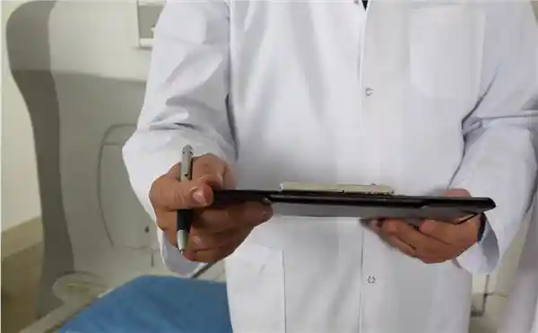 扶不扶难题终结！卫健委明确：紧急救助致损免责