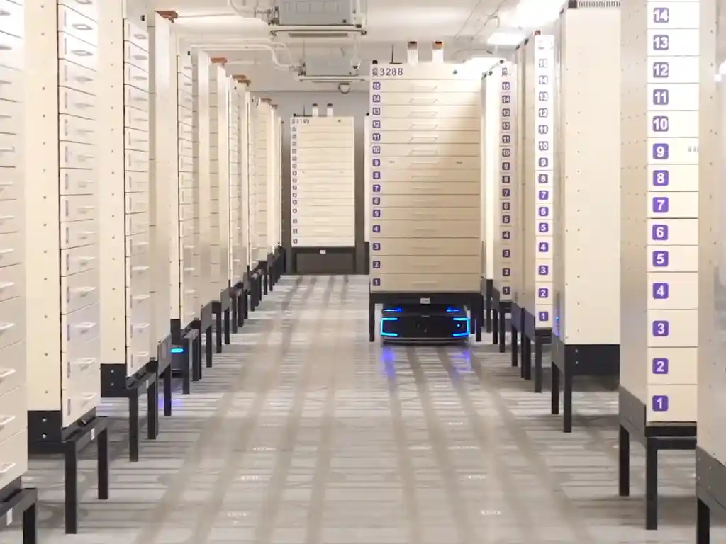 周生生周嘉颖：以长期主义书写百年传奇，用创新守护信任之光