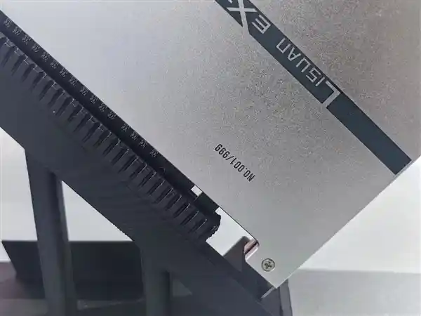 国产显卡首秀《赛博朋克2077》：流畅到让人惊叹！