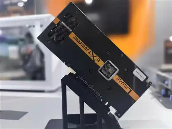 国产显卡首秀《赛博朋克2077》：流畅到让人惊叹！