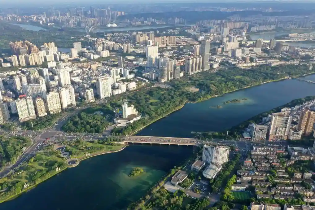 四季如春不打烊！这座城把人间四月天过成了全年限定爆款